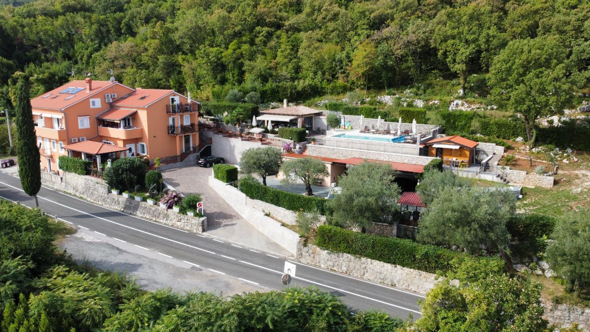 Mošćenička Draga Apartments Vunic מראה חיצוני תמונה